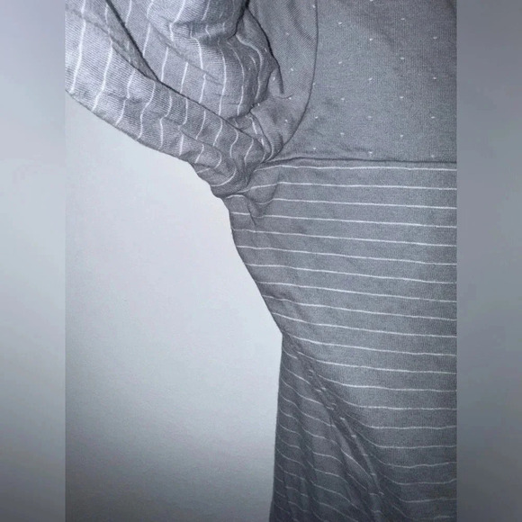 Columbia women’s long sleeve hoodie shirt grey white stripped medium active wear - Picture 4 of 8